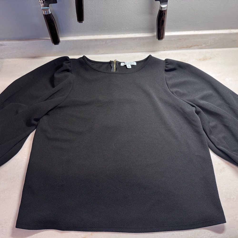 Gorgeous Green Envelope Black 3/4 Puff Sleeve Blouse Women’s Size L *Never Iron*